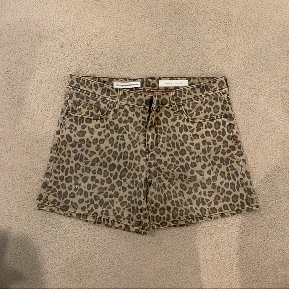 Pilcro Pants - Leopard Shorts Size 27